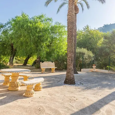Cap D'or House